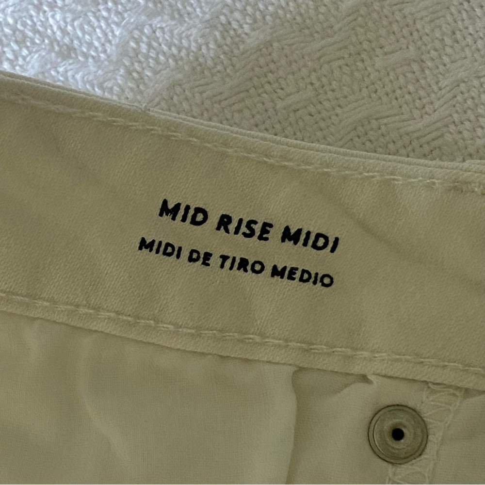 Universal Thread Off White Denim Jean Cut off Shorts - Picture 3 of 5